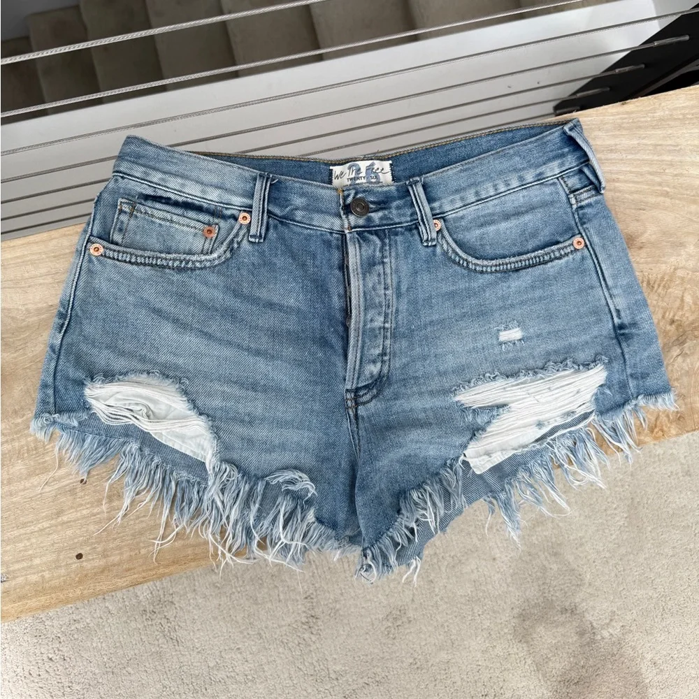 We The Free by Free People Loving Good Vibrations Blue Denim Shorts Festival 26 - Picture 3 of 8